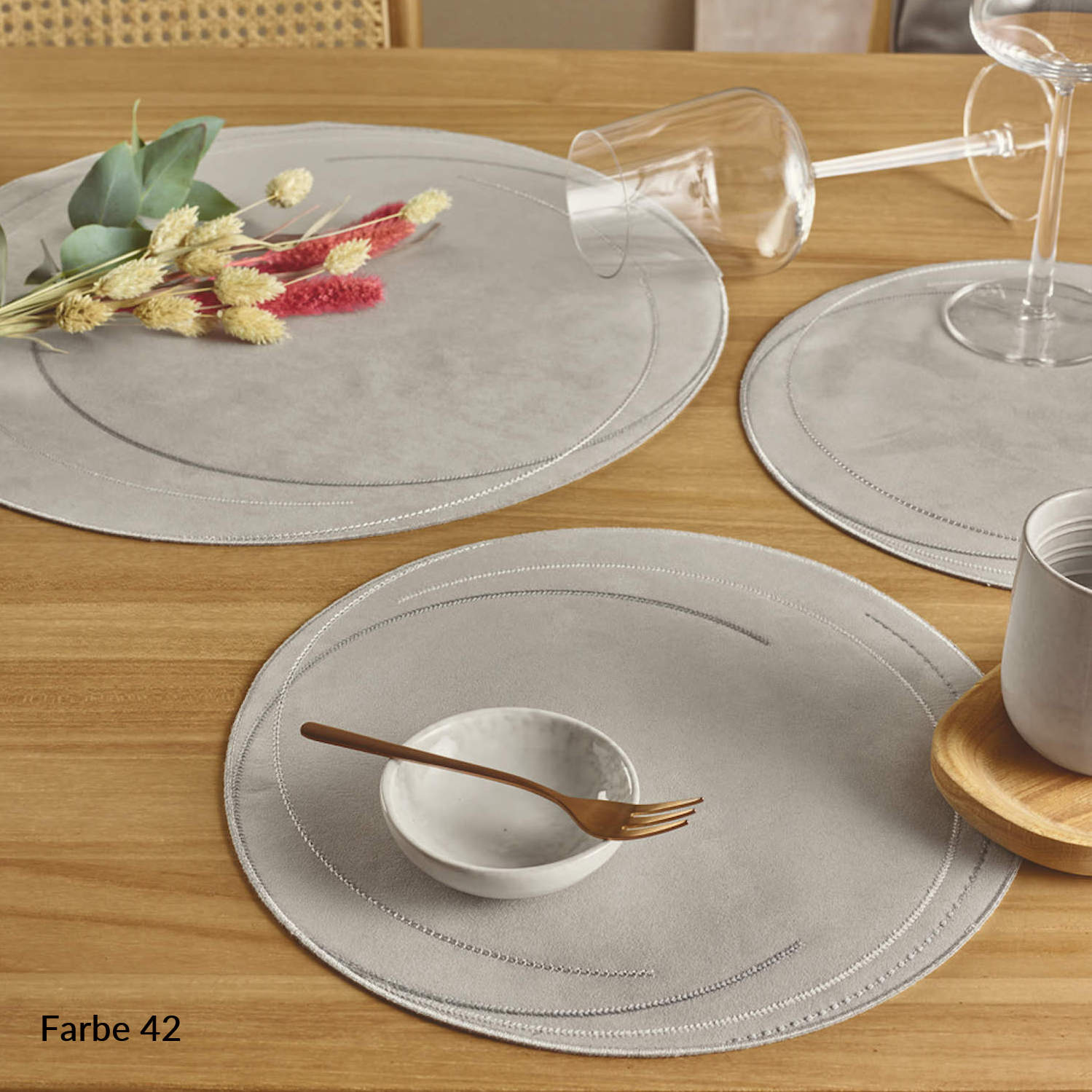Deckchen oder Tischläufer MONTREUX von Sander table and home | Sander  Tischwäsche
