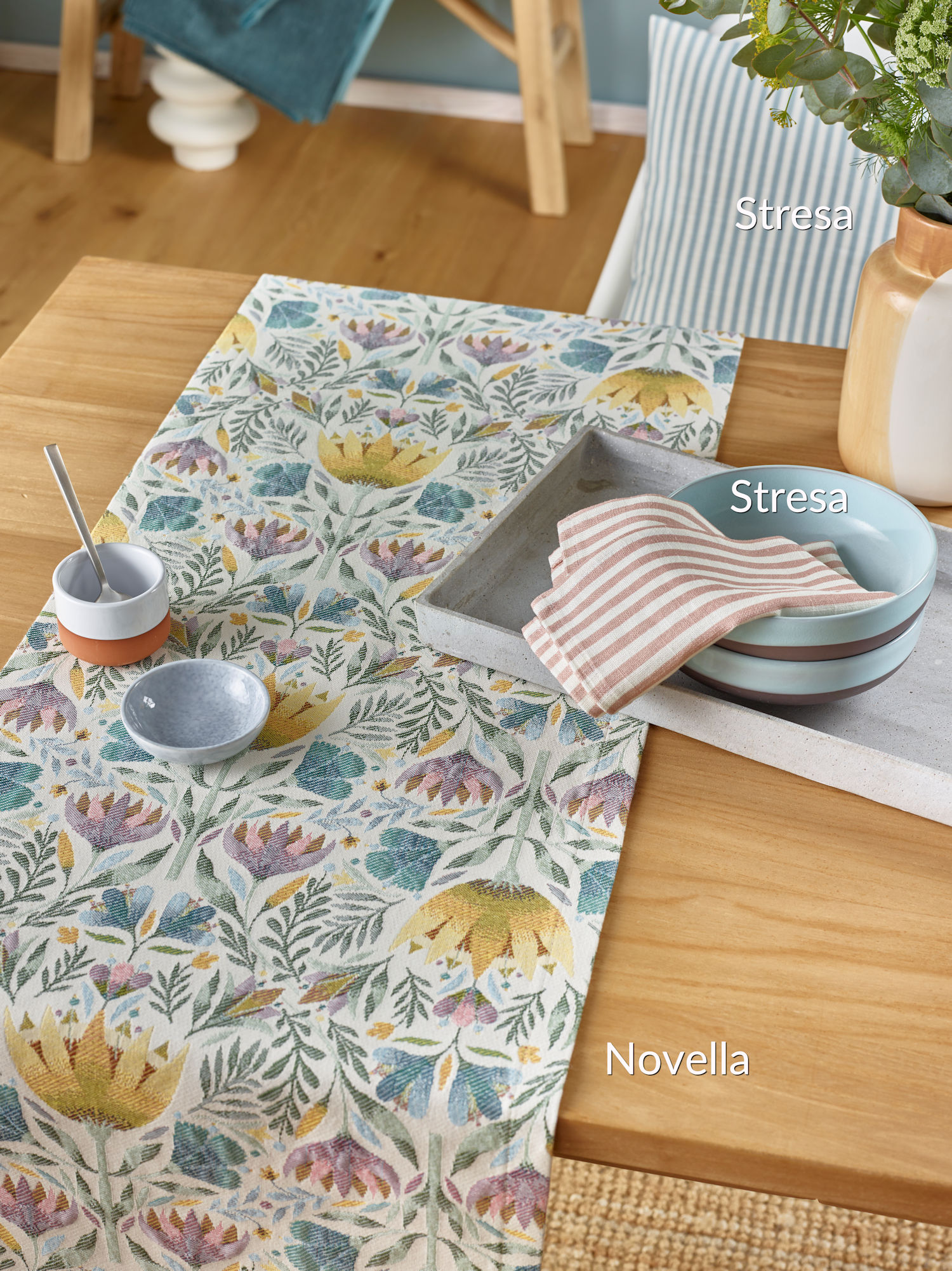 2 jacquardgewebte Tischsets NOVELLA mit floralem Muster | Sander Tischwäsche | Tischsets